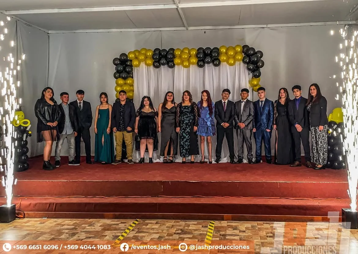 Estudiantes en una licenciatura producida por JASH en Copiapó